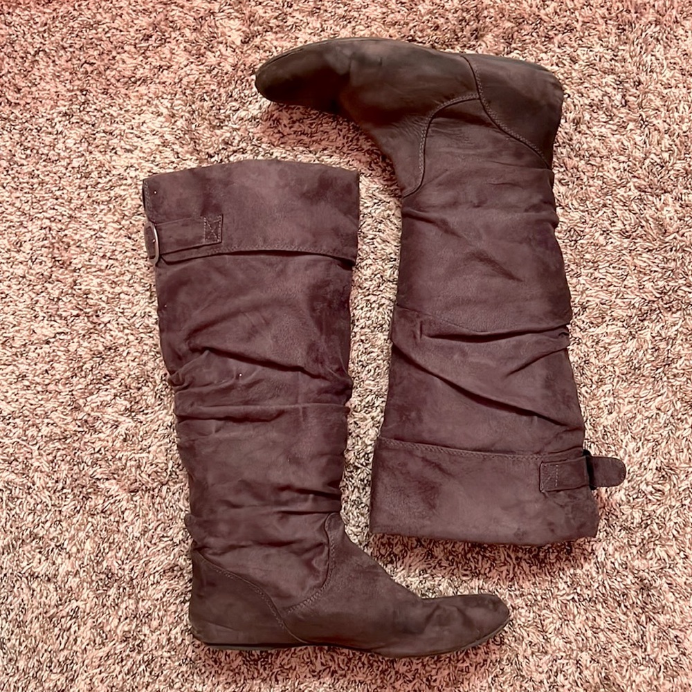 Gray slouch boots